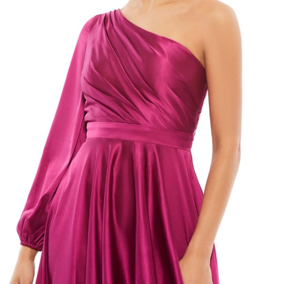MAC DUGGAL 49141 ONE SHOULDER LONG SLEEVE SATIN HI-LO BERRY GOWN sz 4 - Picture 2 of 4